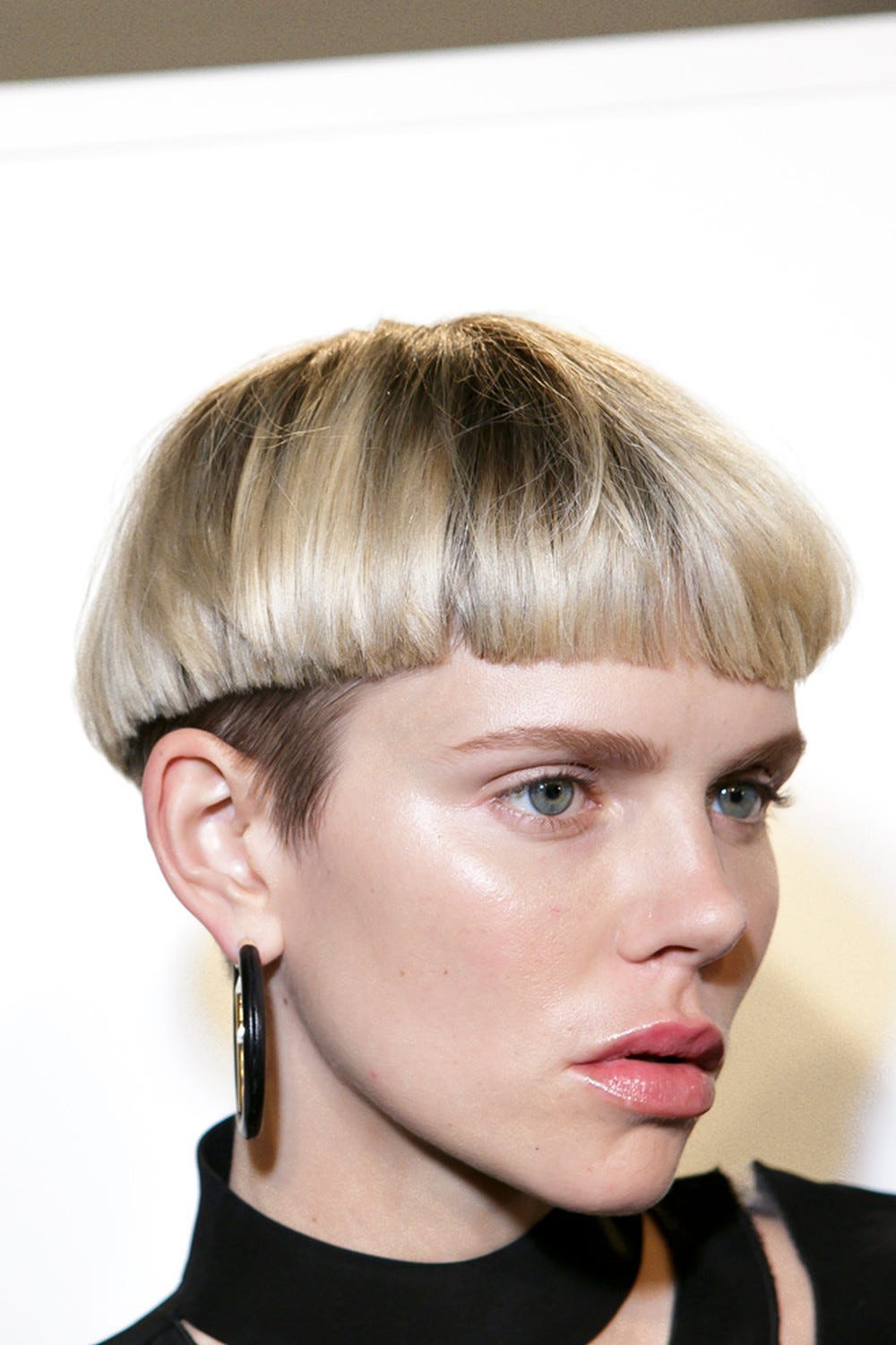 Taglio Capelli Scalati Corti Con Frangia Acconciature Medi